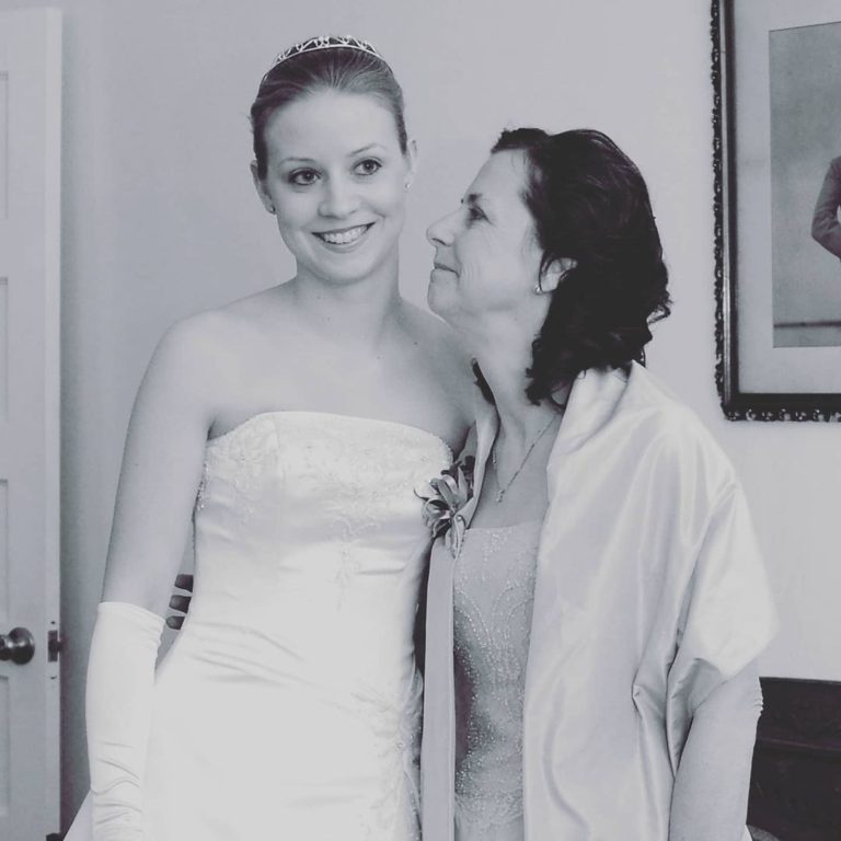 I’m Happy She Still Knew I Was Her Daughter at My Wedding Despite Alzheimer’s